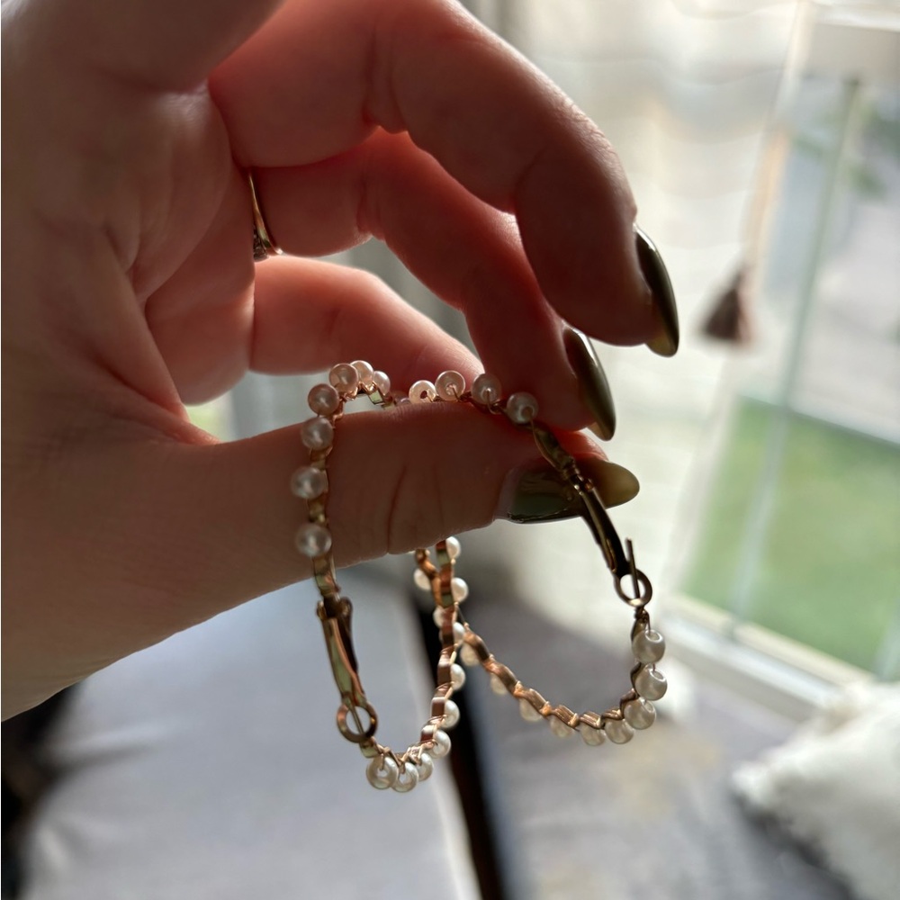 Large pearl gold hoops